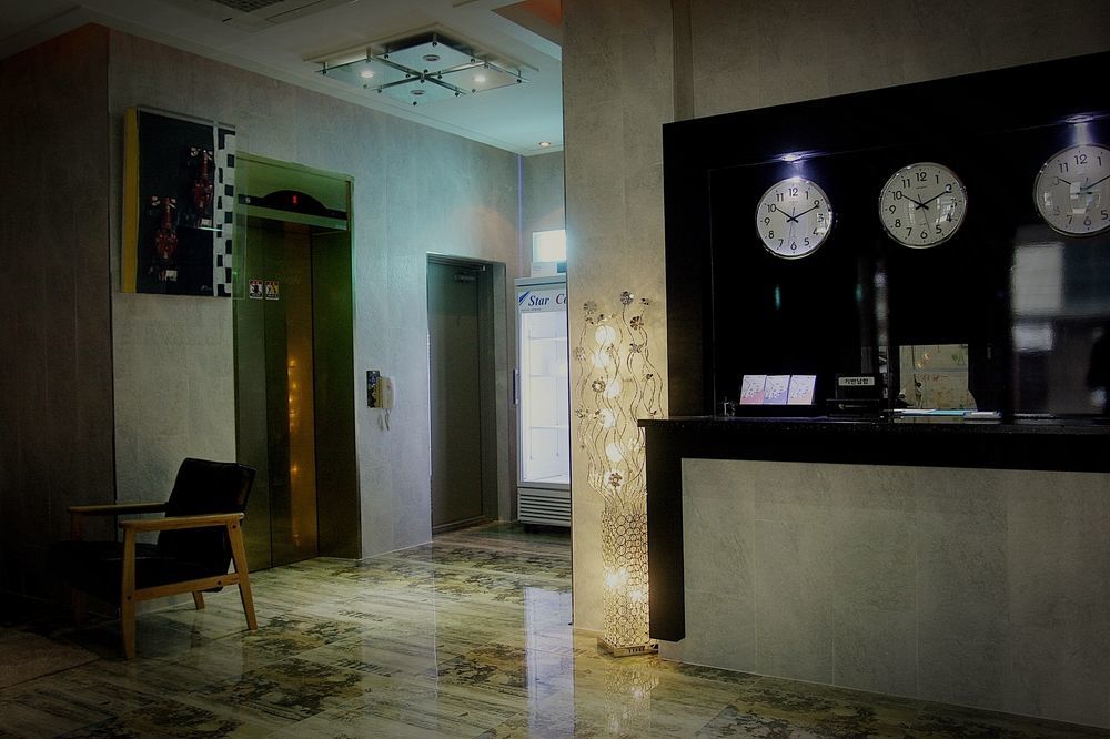 Show Hotel Пусан Экстерьер фото