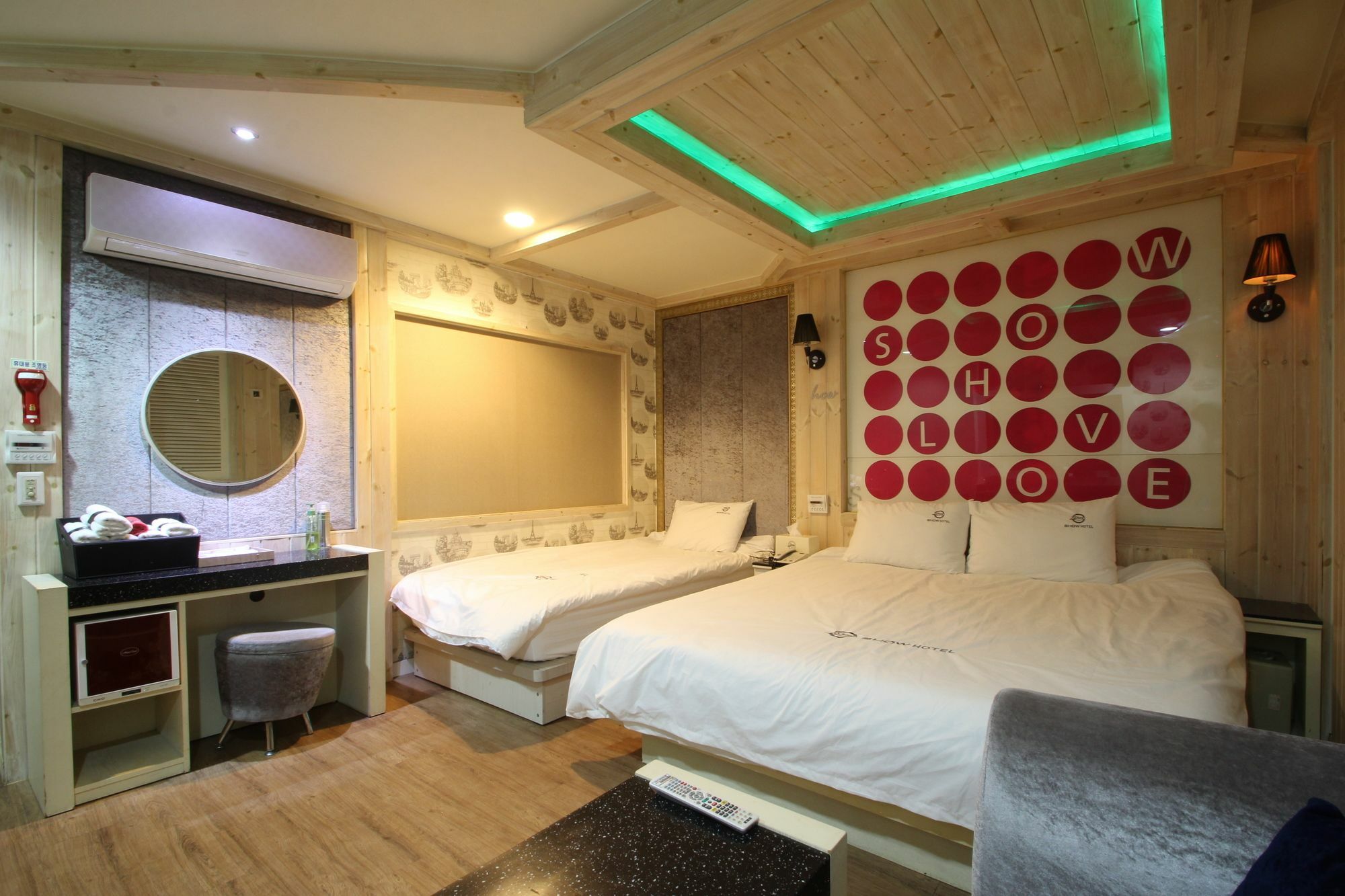Show Hotel Пусан Экстерьер фото